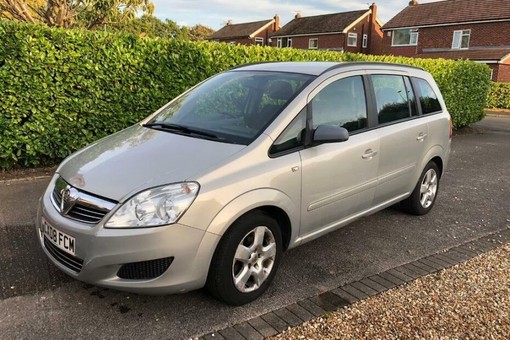 vauxhall zafira 1.6 tyre size alt