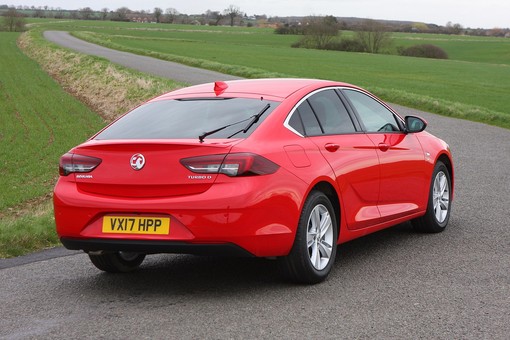 vauxhall insignia estate dimensions alt