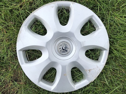 genuine vauxhall corsa wheel trims alt