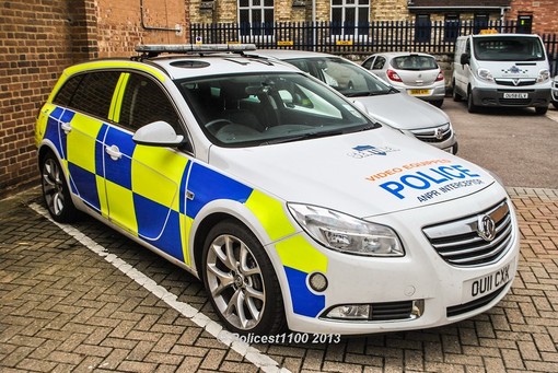 vauxhall insignia police alt