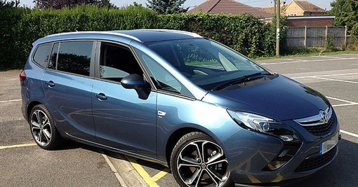 vauxhall zafira seven seater alt