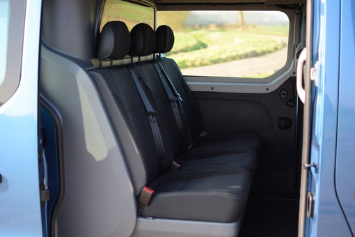 vauxhall vivaro van seats alt