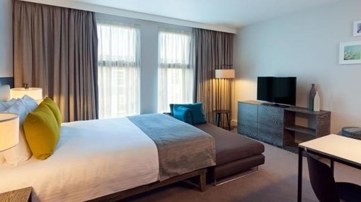 cheap hotels near vauxhall london alt