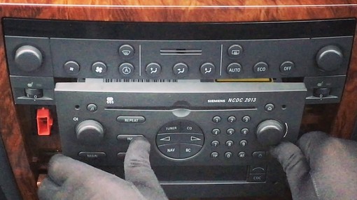 vauxhall vectra radio safe alt