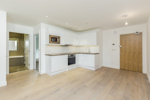 rent in vauxhall alt