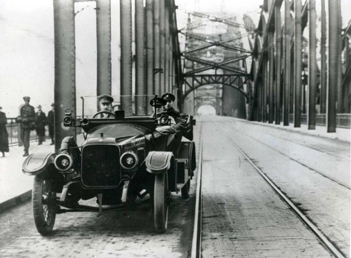 vauxhall motor cars alt