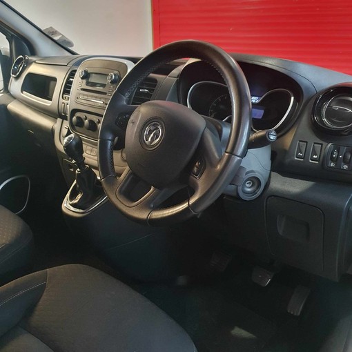 vauxhall vivaro 2700 alt