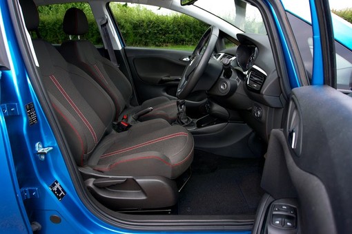 how many seats does a vauxhall zafira have alt