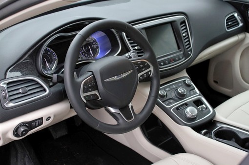 2015 chrysler 200 alt