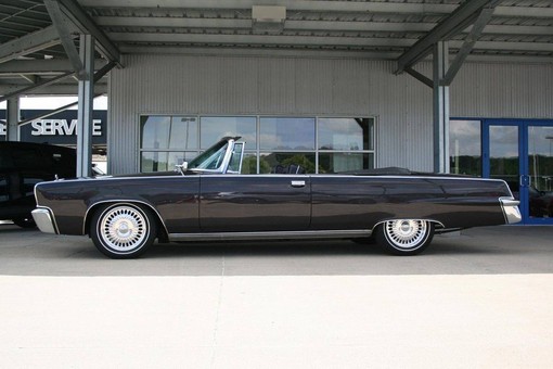 2017 chrysler imperial alt